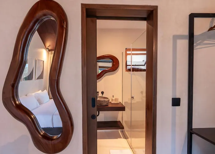Makai Apartahotel 4*